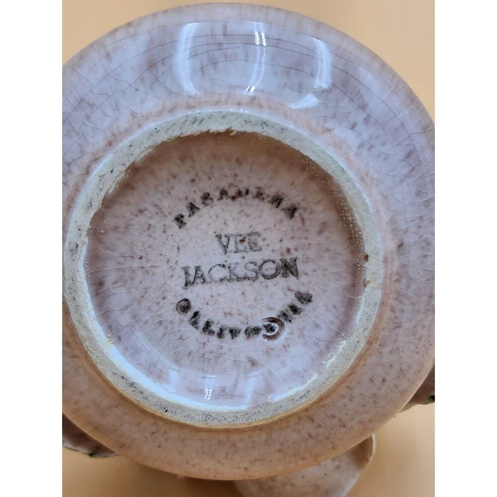 Vintage VEE JACKSON Pottery 7 1/2